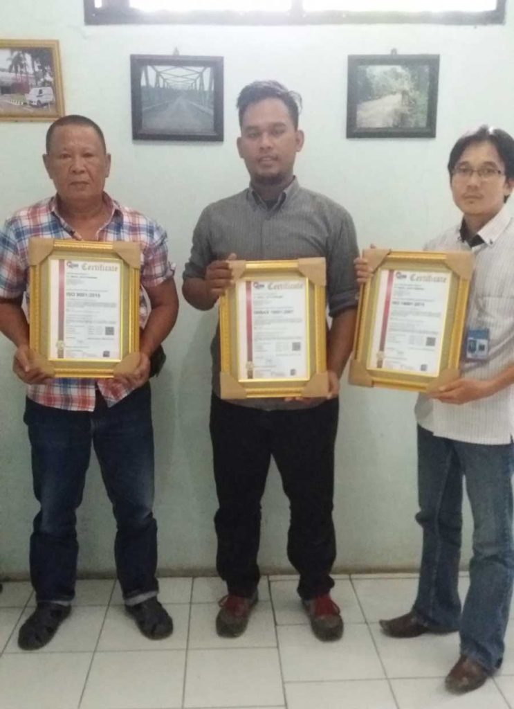 Penyerahan Sertifikat ISO kepada PT Medal Jaya Purnama